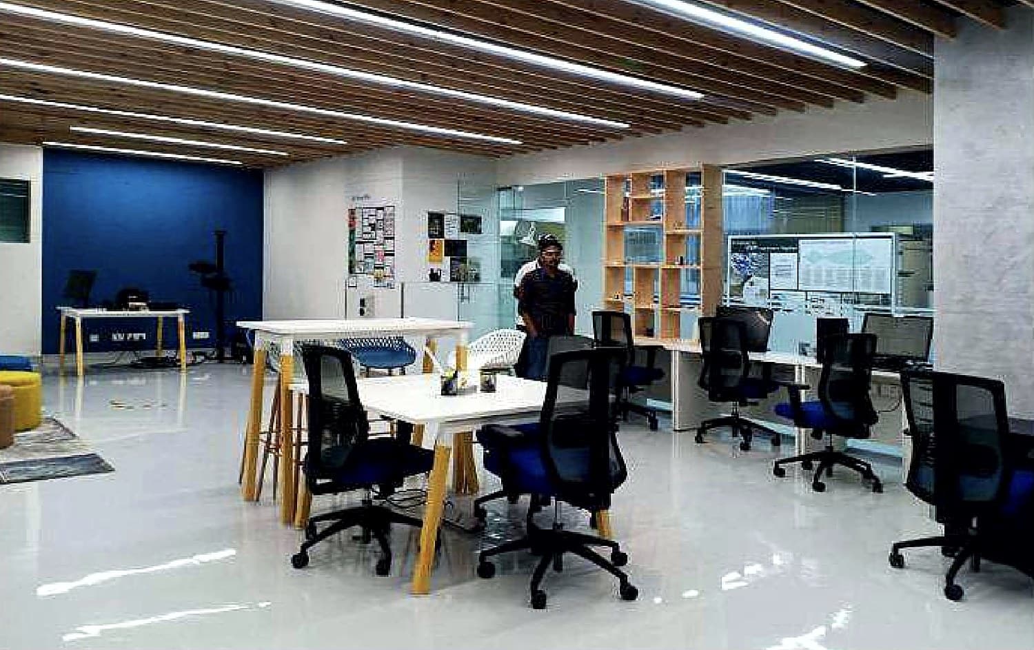 Saint-Gobain collaboration workspace