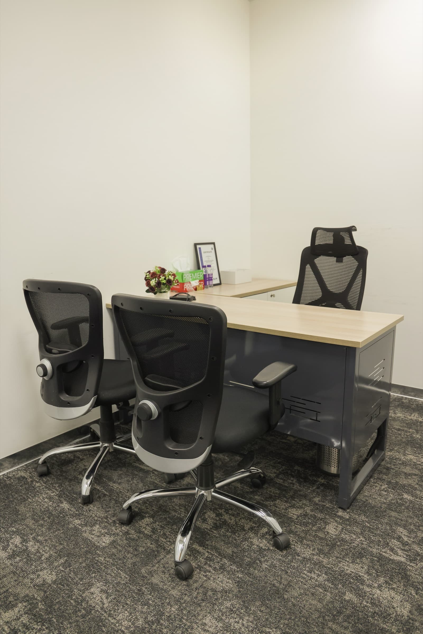 TDConneX manager's cabin with meeting chairs