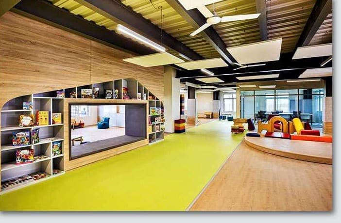 Valistus library and play zone